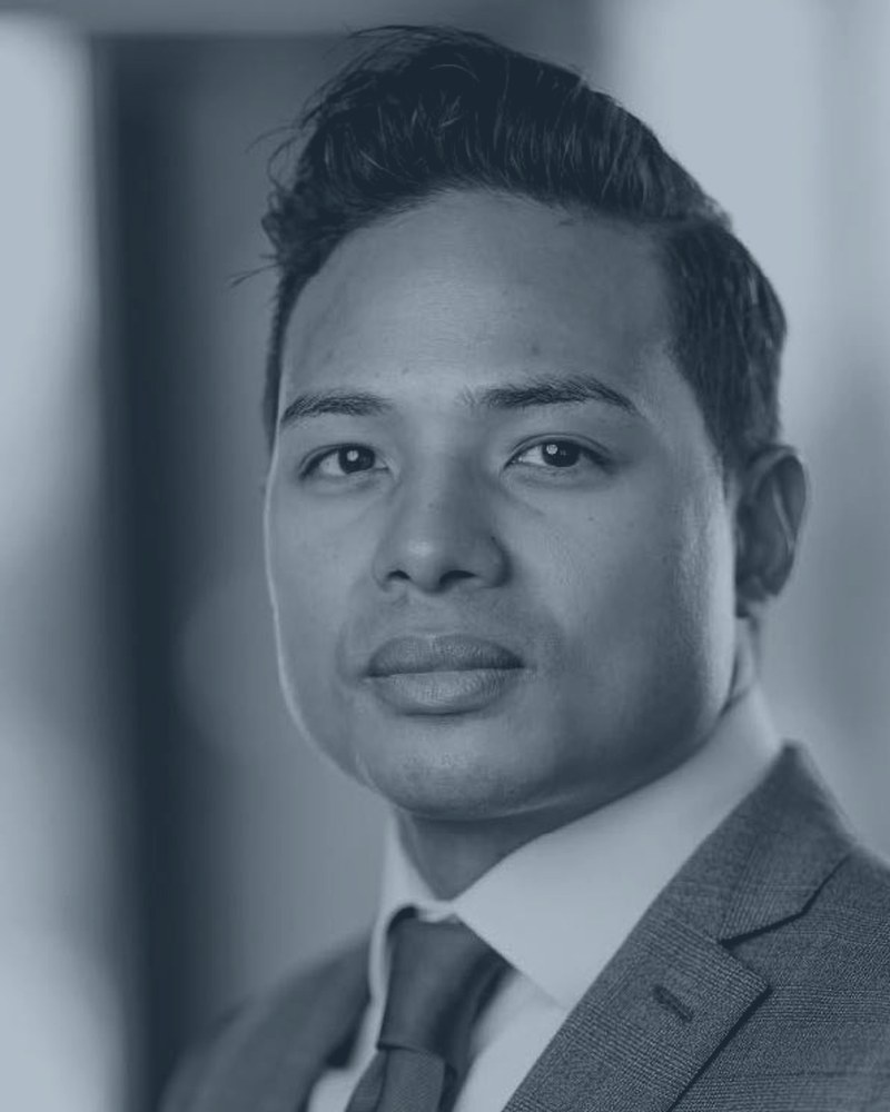 Mr Stephen Lue